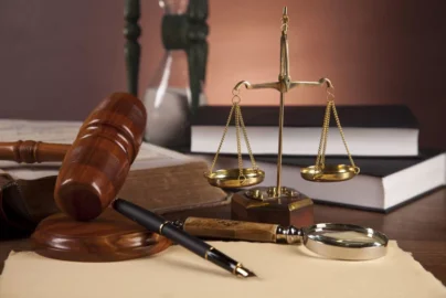The Work and Vision of Rael Enteen in Modern Law